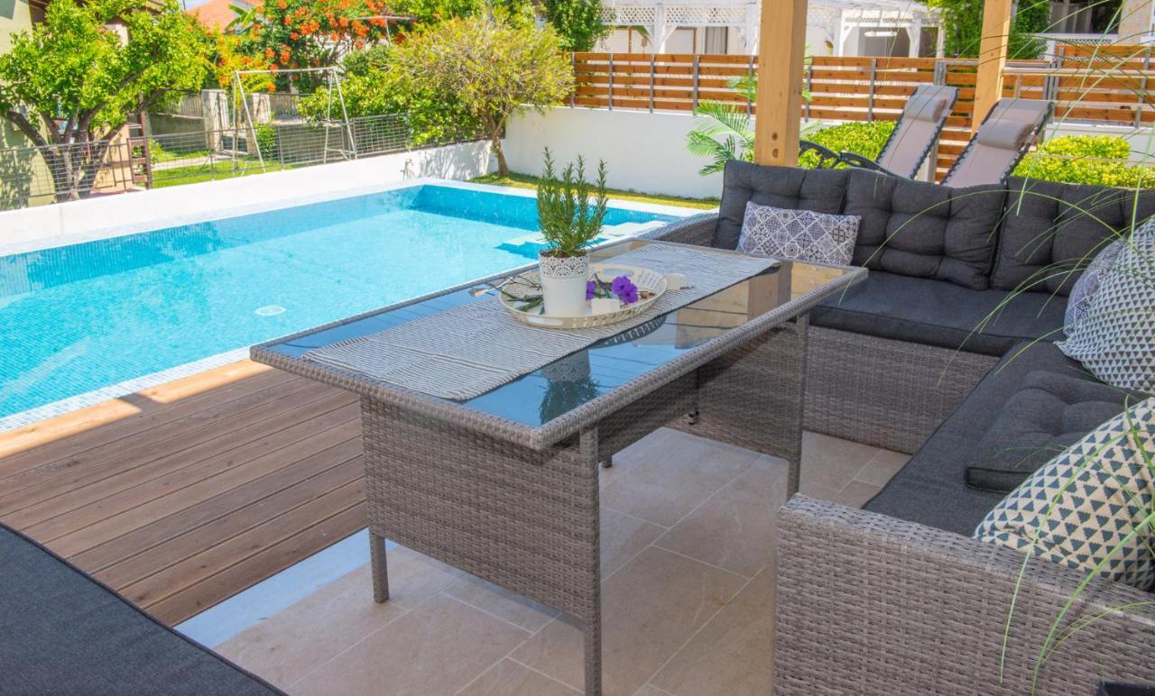 Acharavi Beach Villa Eksteriør billede