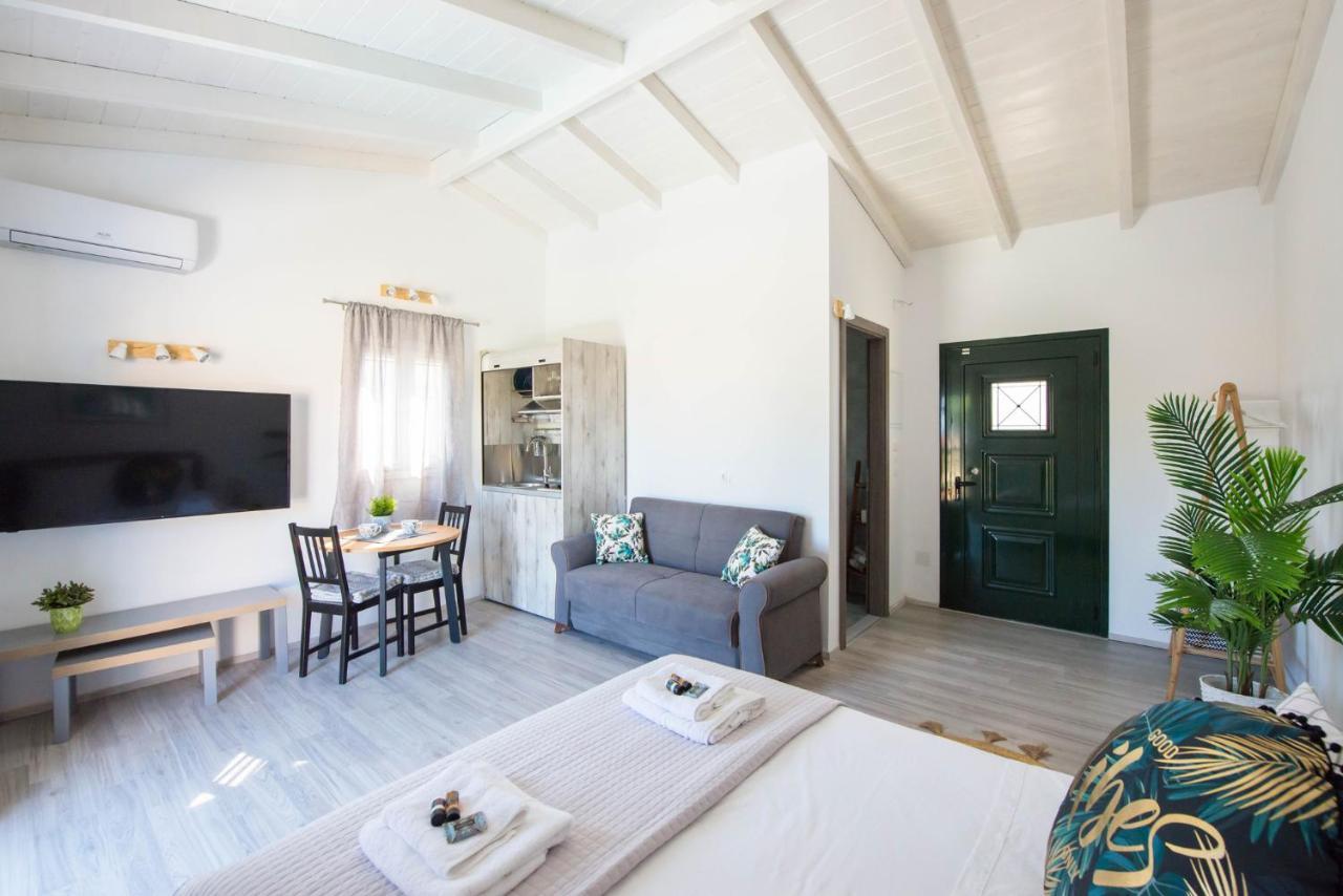 Acharavi Beach Villa Eksteriør billede